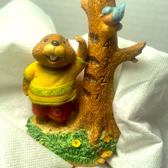 Vintage 1991 Hallmark Tender Touches Growth Chart Beaver Figurine - Picture 7 of 9